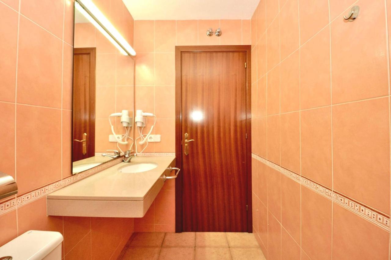 Apartments Sunsol Lloret de Mar Bagian luar foto