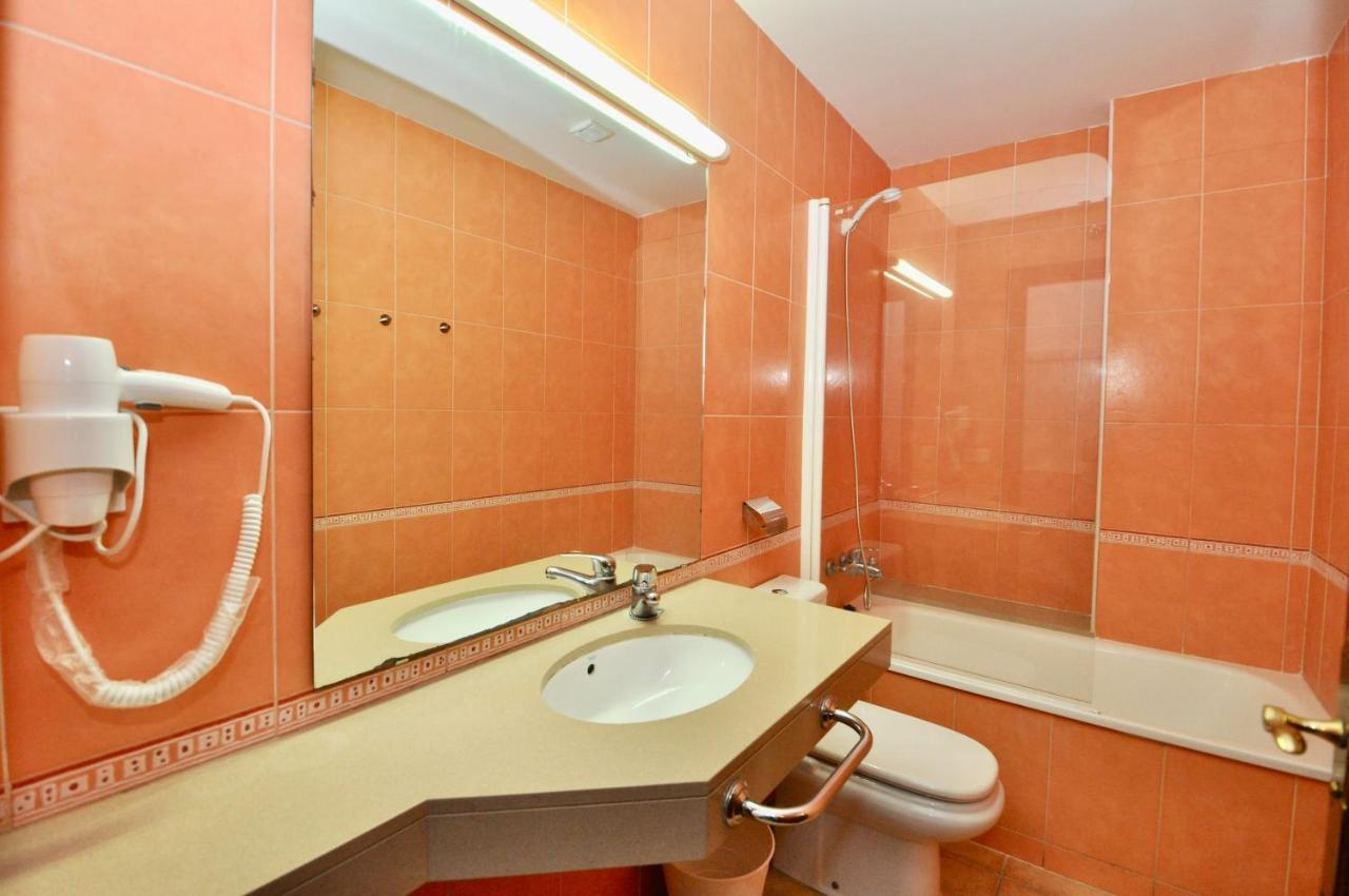 Apartments Sunsol Lloret de Mar Bagian luar foto